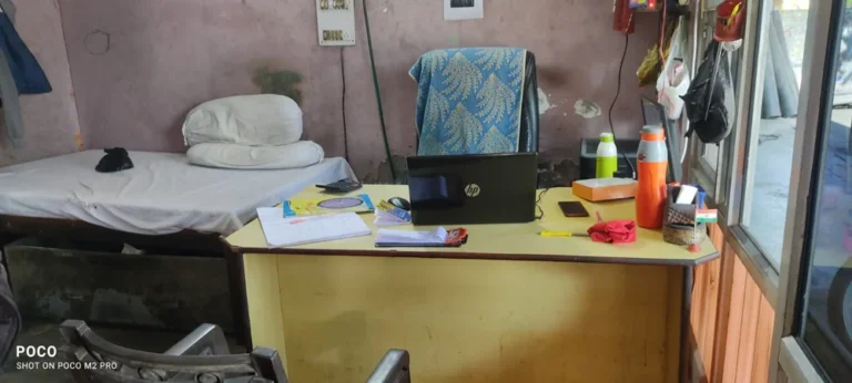 office-1000x1000 (1)